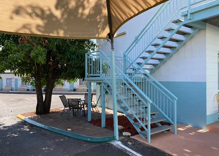 Central Point Motel