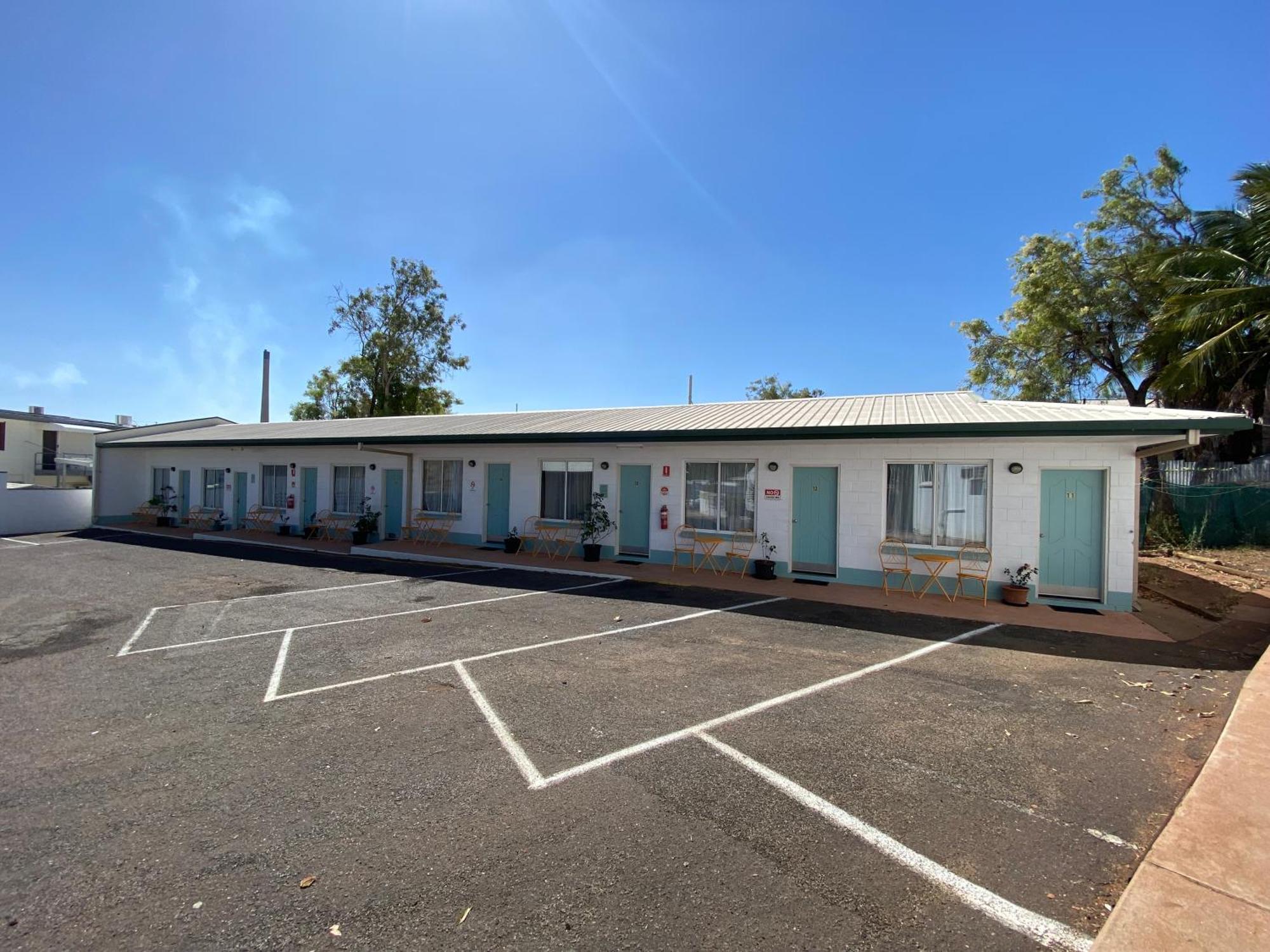 Motel Point 3*